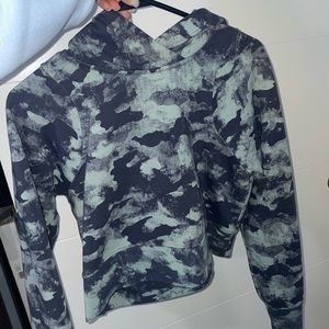 Cropped lululemon sweatshirt